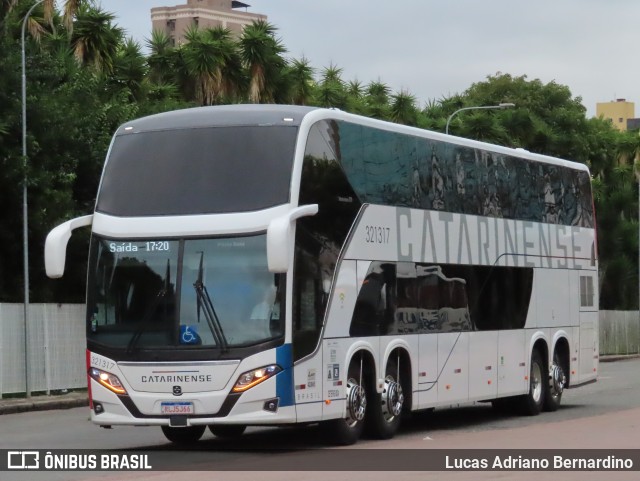 Auto Viação Catarinense 321317 na cidade de Curitiba, Paraná, Brasil, por Lucas Adriano Bernardino. Número da foto: #9922035.
