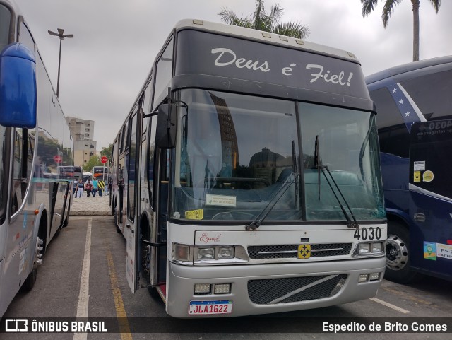 Ônibus Particulares 4030 na cidade de Aparecida, São Paulo, Brasil, por Espedito de Brito Gomes. Número da foto: #9919223.