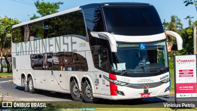 Auto Viação Catarinense 319308 na cidade de Joinville, Santa Catarina, Brasil, por Vinicius Petris. Número da foto: #9923428.