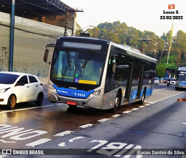 Viação Paratodos > São Jorge > Metropolitana São Paulo > Mobibrasil 6 4424 na cidade de São Paulo, São Paulo, Brasil, por Lucas Santos da Silva. ID da foto: 9925198.