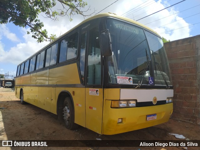 Ônibus Particulares 8127 na cidade de Natal, Rio Grande do Norte, Brasil, por Alison Diego Dias da Silva. Número da foto: #9930206.