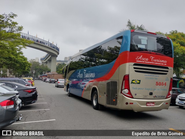Arca Turismo 5054 na cidade de Aparecida, São Paulo, Brasil, por Espedito de Brito Gomes. Número da foto: #9933489.
