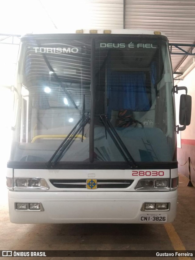 Ônibus Particulares 28030 na cidade de Apiaí, São Paulo, Brasil, por Gustavo Ferreira. Número da foto: #9933124.