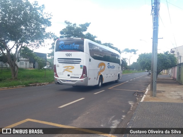 Romatur Transportadora Turística 1001 na cidade de Araguari, Minas Gerais, Brasil, por Gustavo Oliveira da Silva. ID da foto: 9933526.