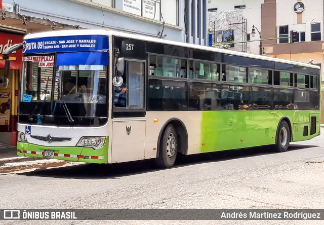 Inversiones La Tapachula 257 na cidade de Merced, San José, San José, Costa Rica, por Andrés Martínez Rodríguez. ID da foto: 9935997.