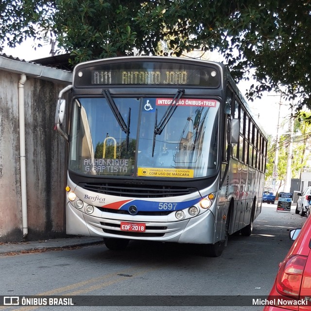 BBTT - Benfica Barueri Transporte e Turismo 5697 na cidade de São Paulo, São Paulo, Brasil, por Michel Nowacki. Número da foto: #9936225.