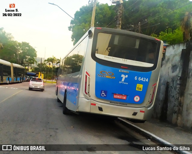 Transwolff Transportes e Turismo 6 6424 na cidade de São Paulo, São Paulo, Brasil, por Lucas Santos da Silva. Número da foto: #9937572.