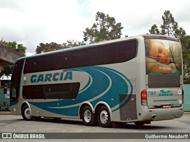 Viação Garcia 7164 na cidade de Curitiba, Paraná, Brasil, por Guilherme Neudorff. Número da foto: #9939716.