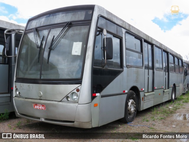 Sucata e Desmanches HL110 na cidade de São José dos Pinhais, Paraná, Brasil, por Ricardo Fontes Moro. Número da foto: #9943492.