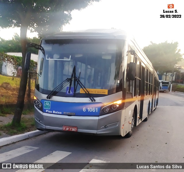 Viação Grajaú S.A. 6 1061 na cidade de São Paulo, São Paulo, Brasil, por Lucas Santos da Silva. Número da foto: #9942673.