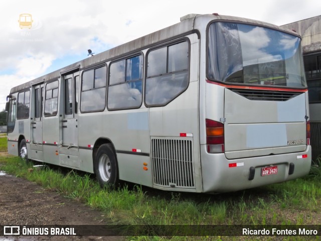 Sucata e Desmanches LL031 na cidade de São José dos Pinhais, Paraná, Brasil, por Ricardo Fontes Moro. Número da foto: #9943484.
