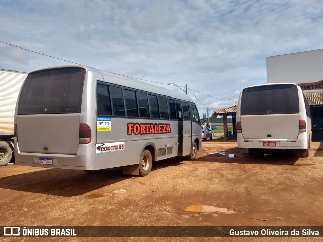 Ônibus Particulares  na cidade de Miranorte, Tocantins, Brasil, por Gustavo Oliveira da Silva. ID da foto: 9945879.