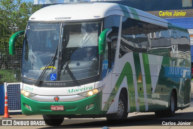 Empresa de Transportes e Turismo Moreira 2295 na cidade de Goiânia, Goiás, Brasil, por Carlos Júnior. ID da foto: 9950037.