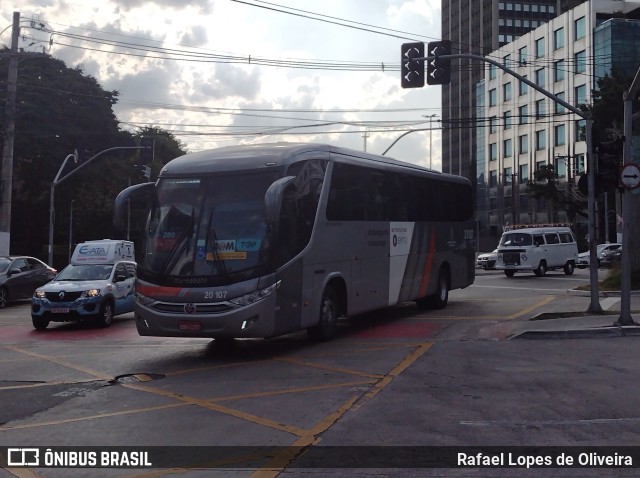 Auto Viação Urubupungá 20.107 na cidade de São Paulo, São Paulo, Brasil, por Rafael Lopes de Oliveira. Número da foto: #9949153.