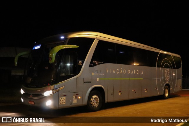 Viação Garcia 8214 na cidade de Maringá, Paraná, Brasil, por Rodrigo Matheus. ID da foto: 9953792.