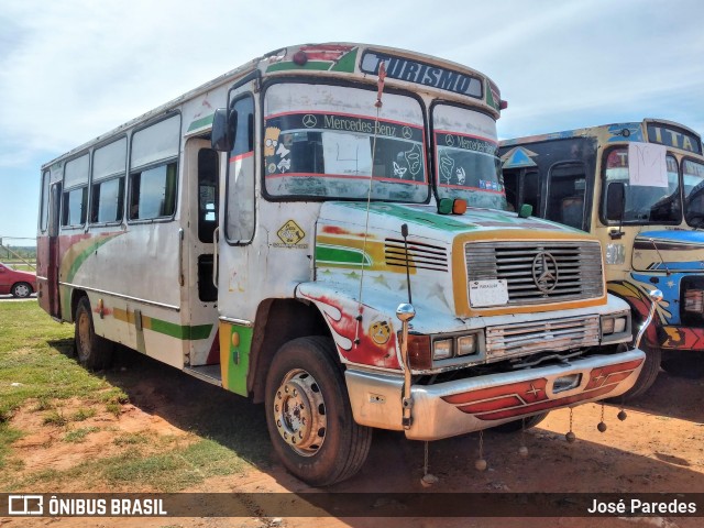 Autobuses sin identificación - Paraguai 23 na cidade de Asunción, Paraguai, por José Paredes. Número da foto: #9951370.