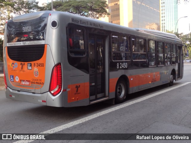 Viação Gato Preto 8 2450 na cidade de São Paulo, São Paulo, Brasil, por Rafael Lopes de Oliveira. Número da foto: #9953334.