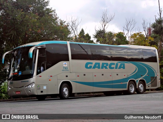 Viação Garcia 7165 na cidade de Curitiba, Paraná, Brasil, por Guilherme Neudorff. ID da foto: 9955286.