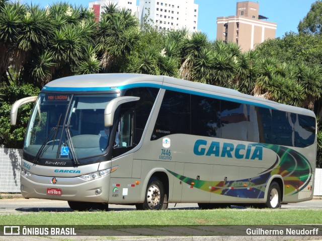 Viação Garcia 7446 na cidade de Curitiba, Paraná, Brasil, por Guilherme Neudorff. ID da foto: 9955865.