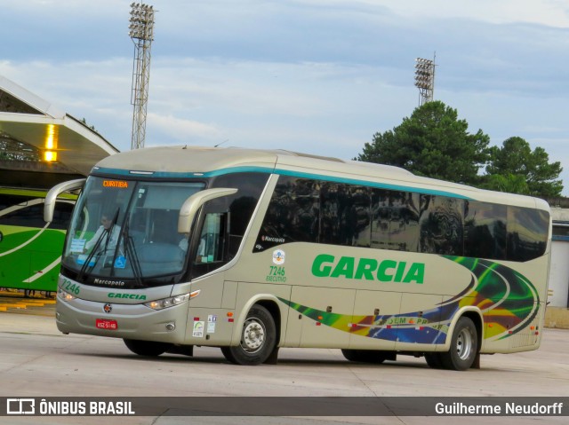 Viação Garcia 7246 na cidade de Curitiba, Paraná, Brasil, por Guilherme Neudorff. ID da foto: 9955503.