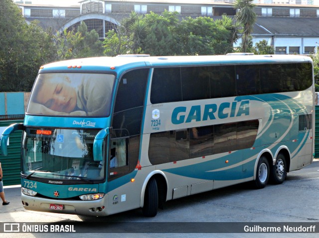 Viação Garcia 7234 na cidade de Curitiba, Paraná, Brasil, por Guilherme Neudorff. Número da foto: #9955455.
