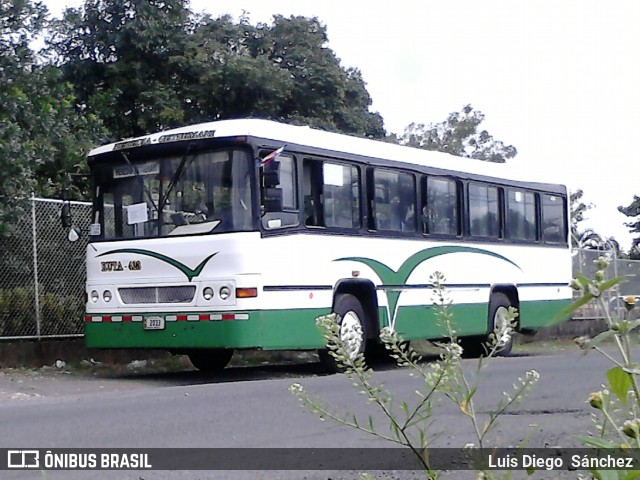 Transportes Filemón Villalobos 04 na cidade de Los Ángeles, San Rafael, Heredia, Costa Rica, por Luis Diego  Sánchez. ID da foto: 9881163.