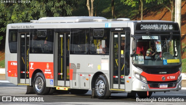 Pêssego Transportes 4 7054 na cidade de São Paulo, São Paulo, Brasil, por Busologia Gabrielística. ID da foto: 9882960.