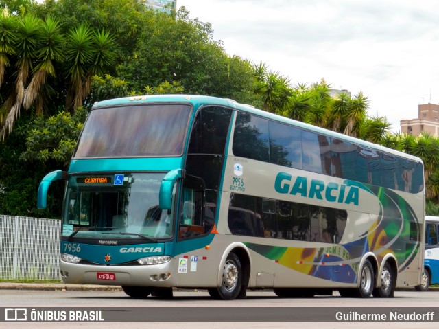 Viação Garcia 7956 na cidade de Curitiba, Paraná, Brasil, por Guilherme Neudorff. Número da foto: #9957232.