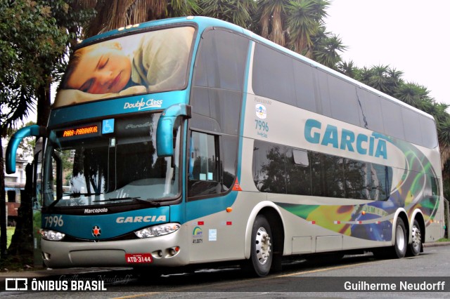 Viação Garcia 7996 na cidade de Curitiba, Paraná, Brasil, por Guilherme Neudorff. Número da foto: #9957367.