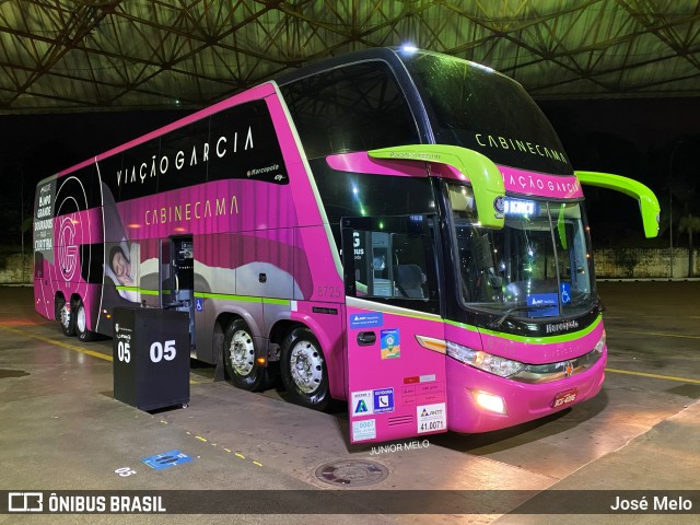 Viação Garcia 8725 na cidade de Maringá, Paraná, Brasil, por José Melo. Número da foto: #9959751.