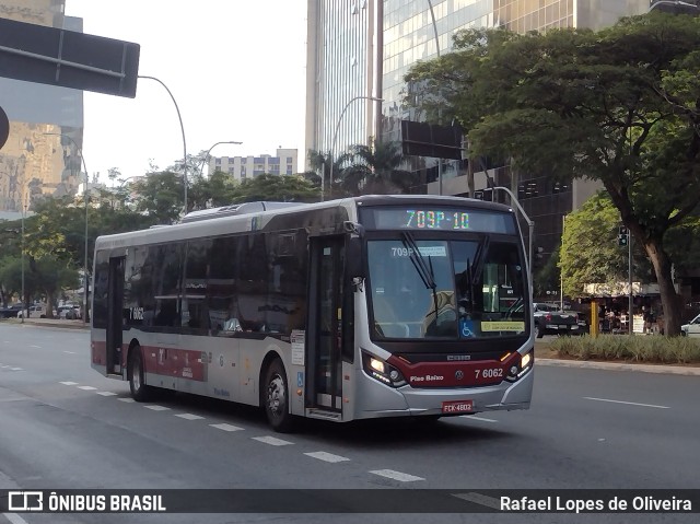 Viação Gatusa Transportes Urbanos 7 6062 na cidade de São Paulo, São Paulo, Brasil, por Rafael Lopes de Oliveira. Número da foto: #9957991.