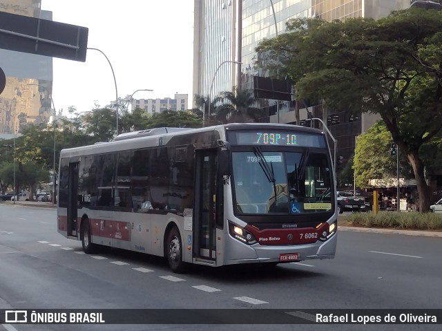 Viação Gatusa Transportes Urbanos 7 6062 na cidade de São Paulo, São Paulo, Brasil, por Rafael Lopes de Oliveira. ID da foto: 9957991.