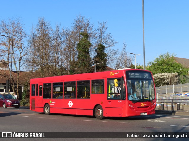 Blue Triangle Buses Limited SE109 na cidade de London, Greater London, Inglaterra, por Fábio Takahashi Tanniguchi. Número da foto: #9888620.