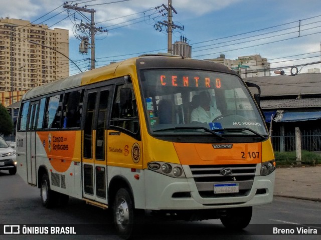 Empresa São Salvador 2 107 na cidade de Campos dos Goytacazes, Rio de Janeiro, Brasil, por Breno Vieira. Número da foto: #9887498.