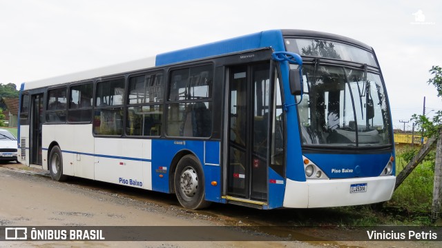 Ônibus Particulares 5D86 na cidade de Joinville, Santa Catarina, Brasil, por Vinicius Petris. Número da foto: #9888020.