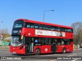Tower Transit WH31110 na cidade de London, Greater London, Inglaterra, por Fábio Takahashi Tanniguchi. Número da foto: #:id.