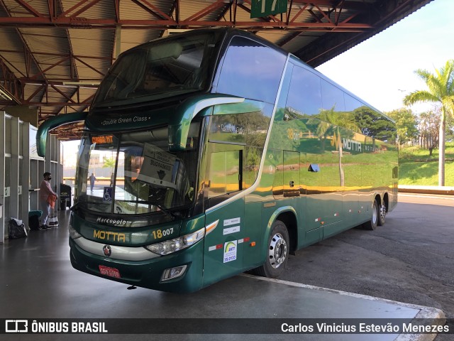 Viação Motta 18007 na cidade de Londrina, Paraná, Brasil, por Carlos Vinicius Estevão Menezes. Número da foto: #9891933.