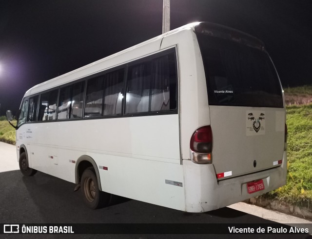 Ônibus Particulares 1769 na cidade de Divinópolis, Minas Gerais, Brasil, por Vicente de Paulo Alves. ID da foto: 9890493.