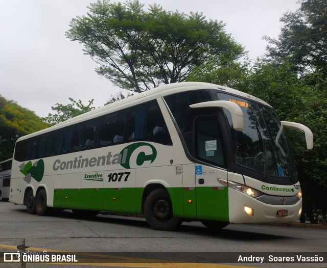 Viação Continental de Transportes 1077 na cidade de São Paulo, São Paulo, Brasil, por Andrey  Soares Vassão. ID da foto: 9894406.