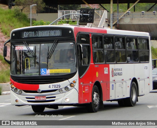 Pêssego Transportes 4 7829 na cidade de São Paulo, São Paulo, Brasil, por Matheus dos Anjos Silva. ID da foto: 9896621.