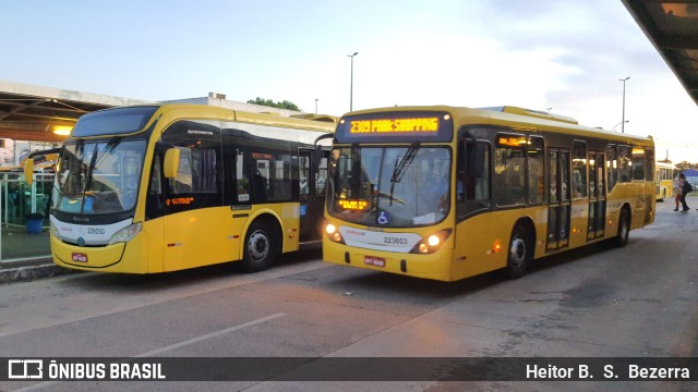 Viação Pioneira 223603 na cidade de Santa Maria, Distrito Federal, Brasil, por Heitor B.  S.  Bezerra. Número da foto: #9961292.