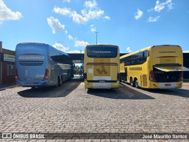 Viação Itapemirim 5727 na cidade de Campos dos Goytacazes, Rio de Janeiro, Brasil, por José Maurílio Santos. Número da foto: #9961415.