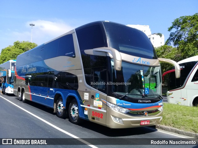 Arca Turismo 5092 na cidade de Rio de Janeiro, Rio de Janeiro, Brasil, por Rodolfo Albuquerque. Número da foto: #9990330.