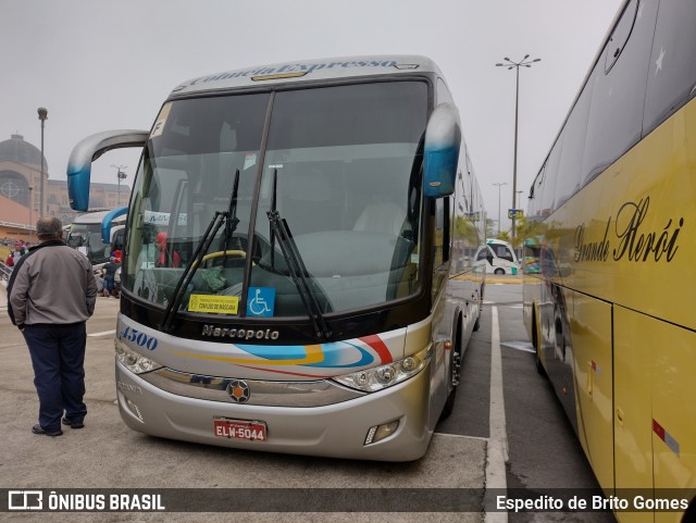 Colméia Expresso 4500 na cidade de Aparecida, São Paulo, Brasil, por Espedito de Brito Gomes. Número da foto: #9991723.
