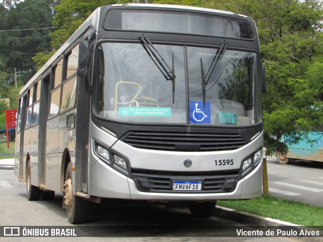 Ônibus Particulares 15595 na cidade de Alumínio, São Paulo, Brasil, por Vicente de Paulo Alves. Número da foto: #9992668.