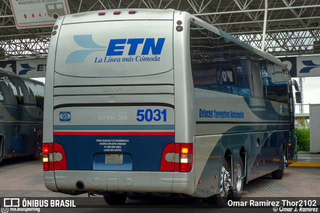 ETN - Enlaces Terrestres Nacionales 5031 na cidade de Morelia, Michoacán, México, por Omar Ramírez Thor2102. Número da foto: #9997387.
