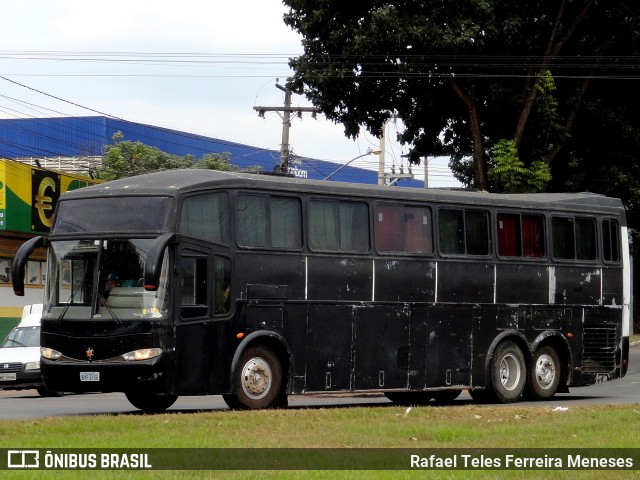 Ônibus Particulares 2156 na cidade de Goiânia, Goiás, Brasil, por Rafael Teles Ferreira Meneses. Número da foto: #9997836.