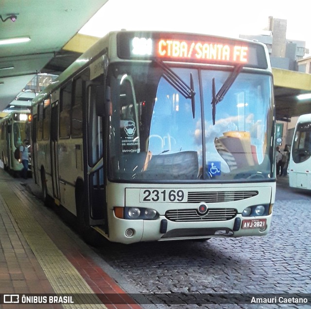 Viação Colombo 23169 na cidade de Curitiba, Paraná, Brasil, por Amauri Caetano. ID da foto: 10001329.