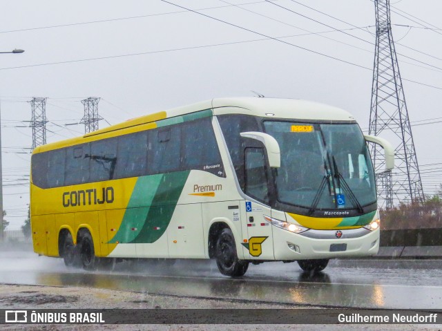 Empresa Gontijo de Transportes  na cidade de Curitiba, Paraná, Brasil, por Guilherme Neudorff. ID da foto: 10004027.