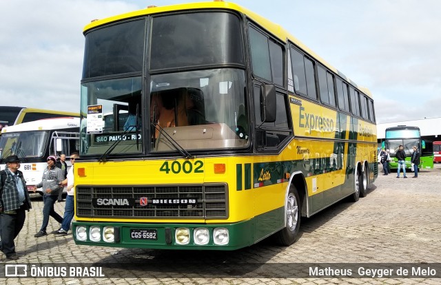 Acervo Costa & Lassala 4002 na cidade de Curitiba, Paraná, Brasil, por Matheus  Geyger de Melo. Número da foto: #10003284.